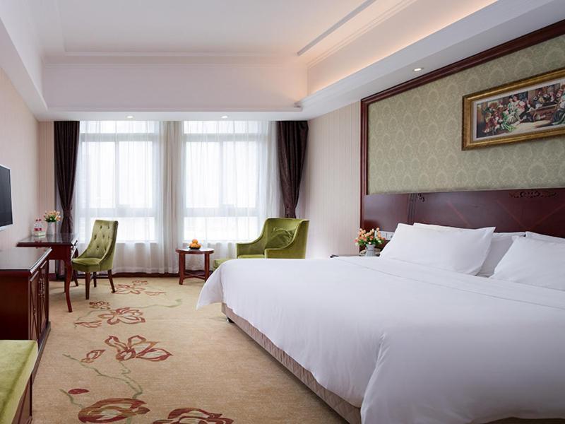Vienna Hotel - Jinzhou Branch Cantão Exterior foto