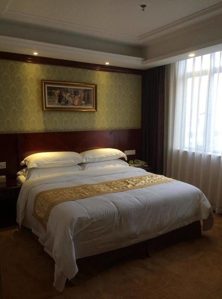 Vienna Hotel - Jinzhou Branch Cantão Exterior foto