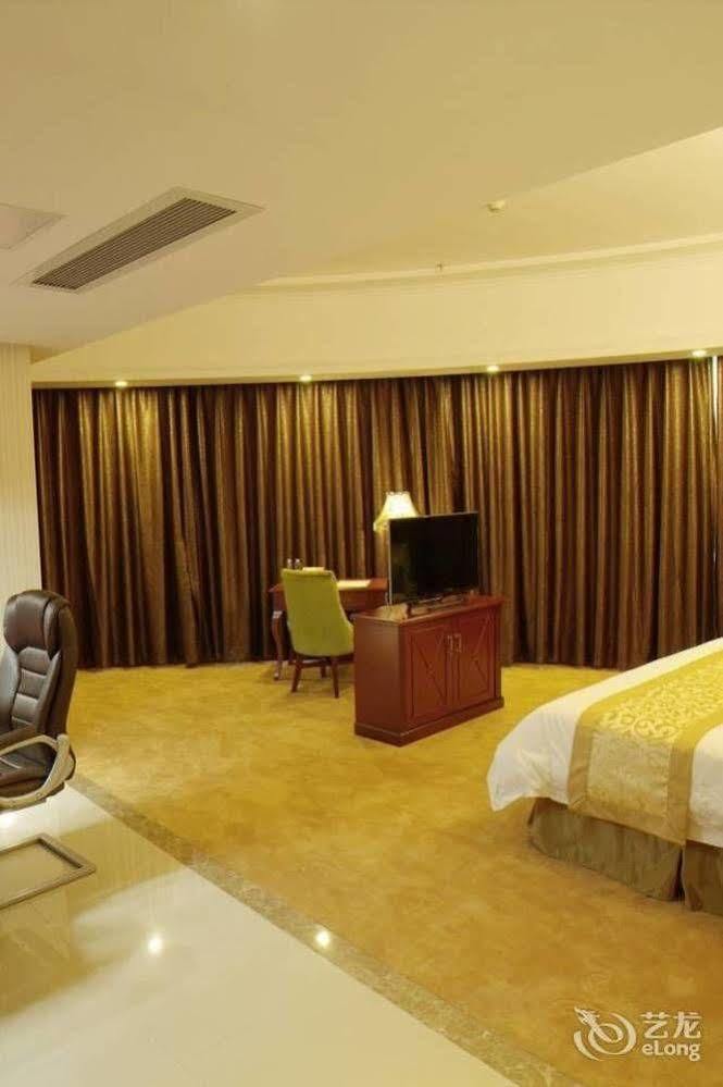Vienna Hotel - Jinzhou Branch Cantão Exterior foto